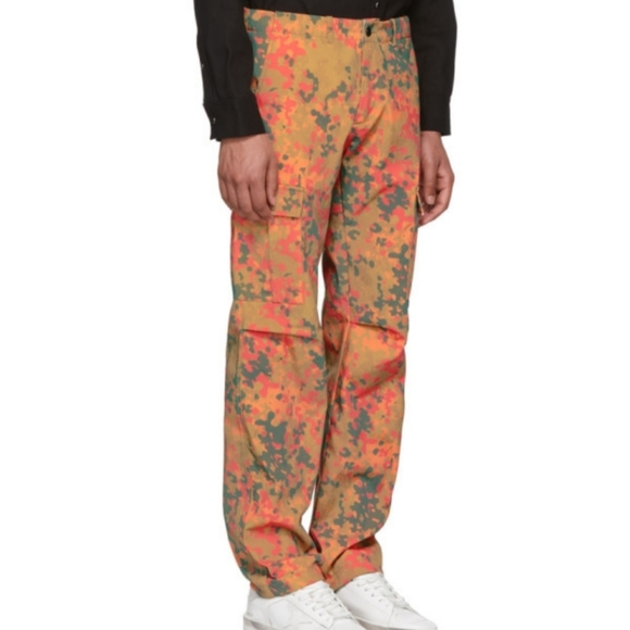 Resort Corps Orange Camo Toxic Cargo Pants - Picture 5 of 11